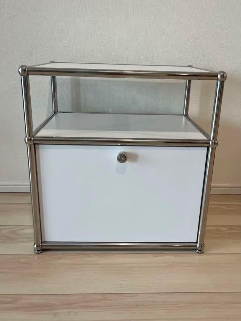 リプロダクトホワイトUSMハラーローボードサイドボードチェスト