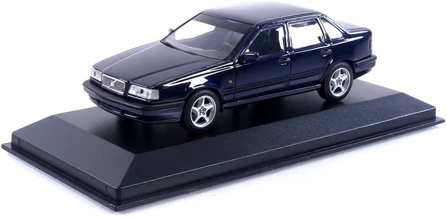 Amazon.co.jp: Minichamps 1:43スケール ダイキャストモデルカー Volvo