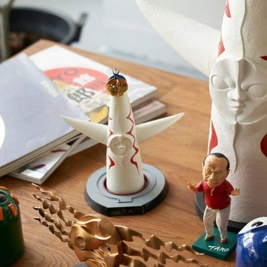 Amazon.co.jp: 海洋堂 1/350スケール ソフビ製太陽の塔 塗装済み 完成