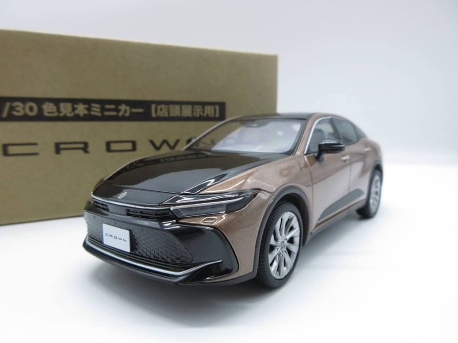 Amazon | 1/30 ミニカー 新型クラウン クラウンクロスオーバー 2022年