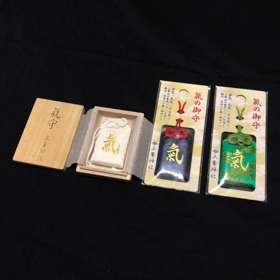 三峯神社 お守り 白い氣守り 新型お守りの箱 三峯神社 三峰神社