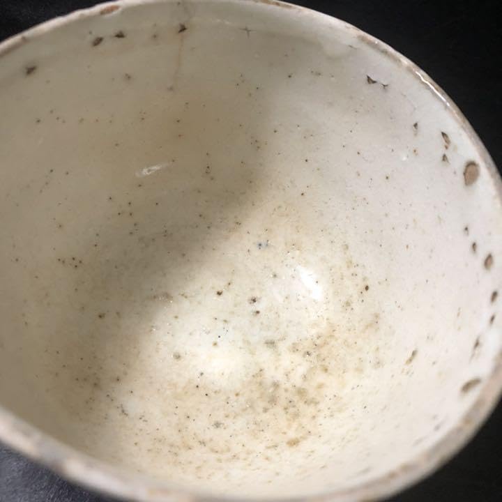 Amazon.co.jp: 蔵からかなり古そうなトンボの絵付けの陶器が出てきた