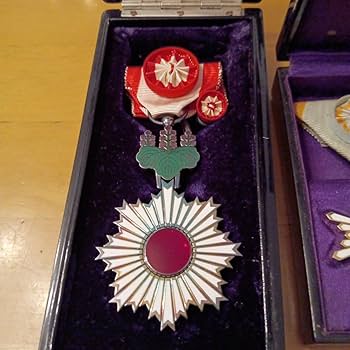 ○日本の勲章/徽章＊紫綬褒章（実物） Yahoo!オークション -「紫綬