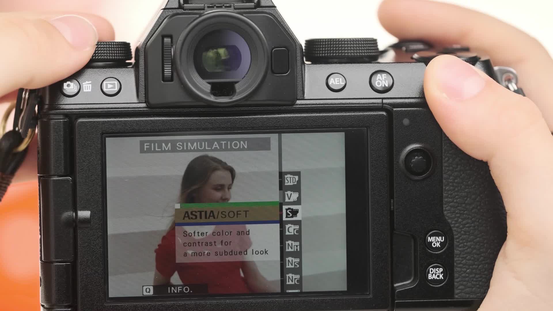 Amazon.co.jp: FUJIFILM Mirrorless Digital Camera X-S10 Lens Kit