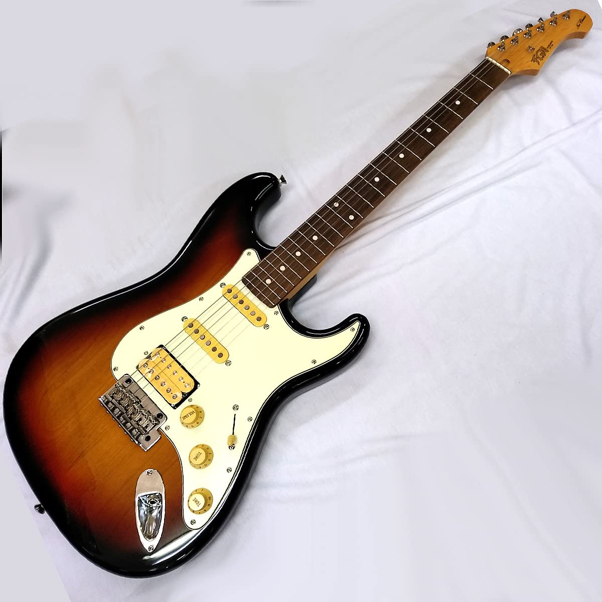 Fujigen ストラトキャスター サンバースト