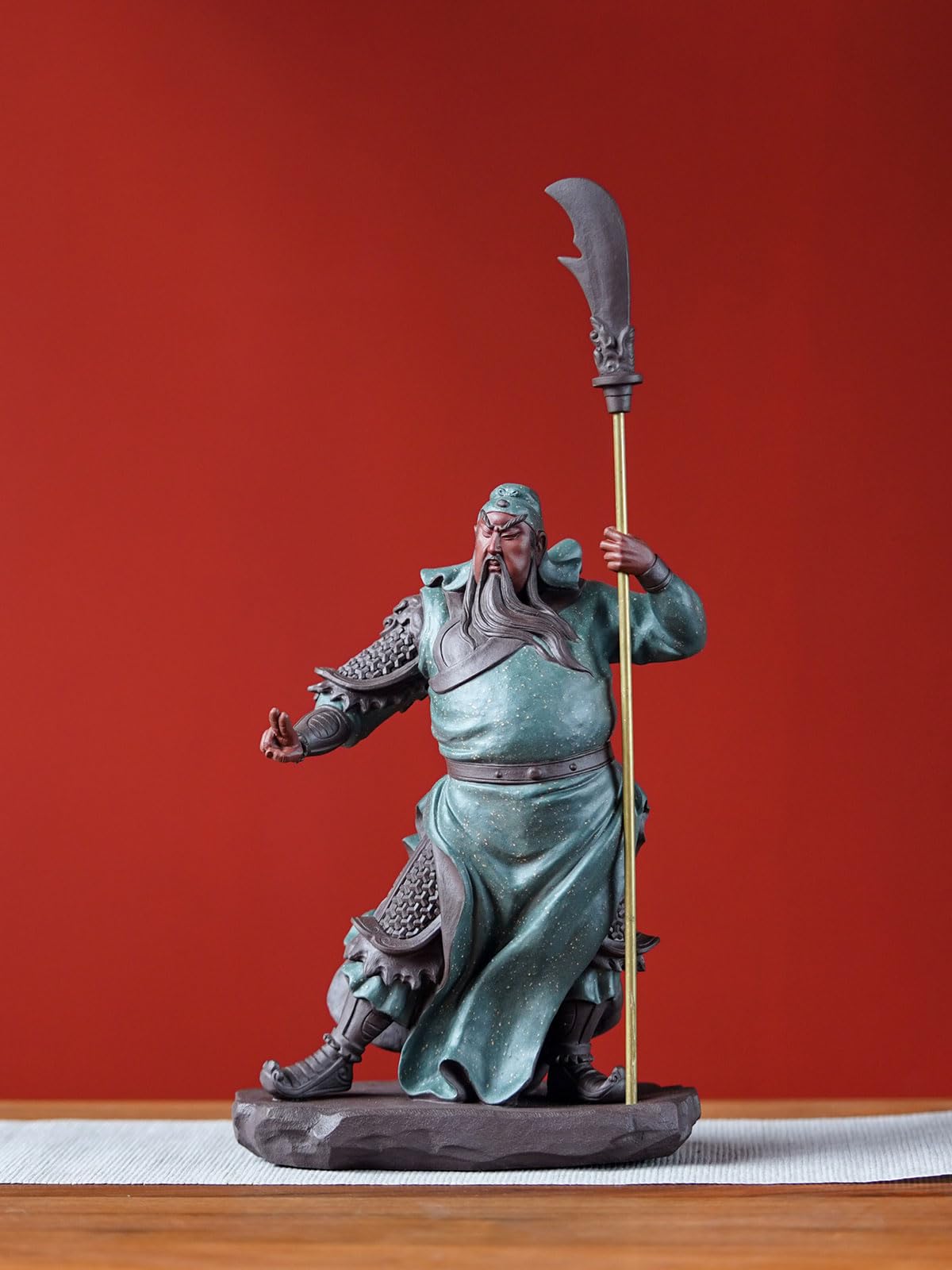 Amazon.co.jp: 匠の逸品(三国志) 関羽 置物【関羽像（関公像）】武財神