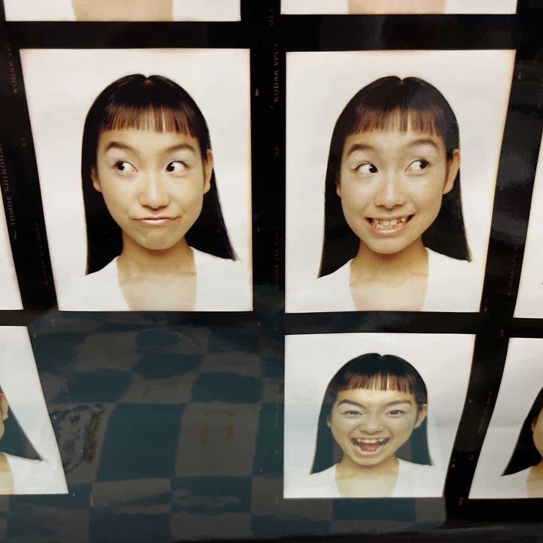 篠原ともえさんポスター