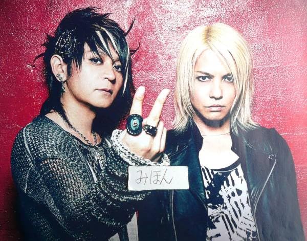 VAMPS サイン入りポスター HYDE K.A.Z VAMPS サイン入りポスターHYDE K.A.Z