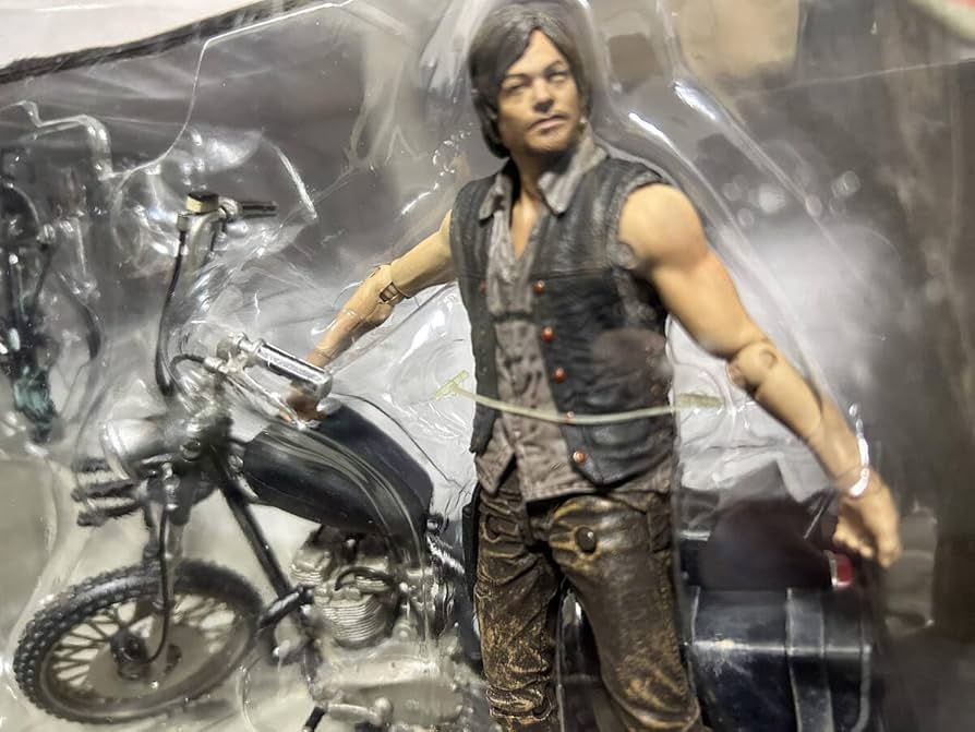 Amazon.co.jp: 未開封 ウォーキング デッド ダリル ディクソン