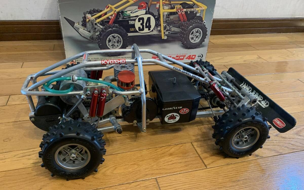 京商 ランドジャンプ4WD 1/8 ジャンク品 京商 ランドジャンプ4WD 1/8