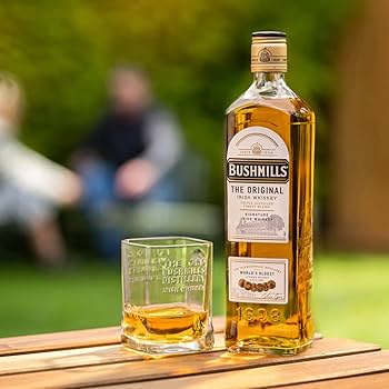 Amazon.co.jp: Bushmills ウイスキー700ml ブッシュミルズ アイ