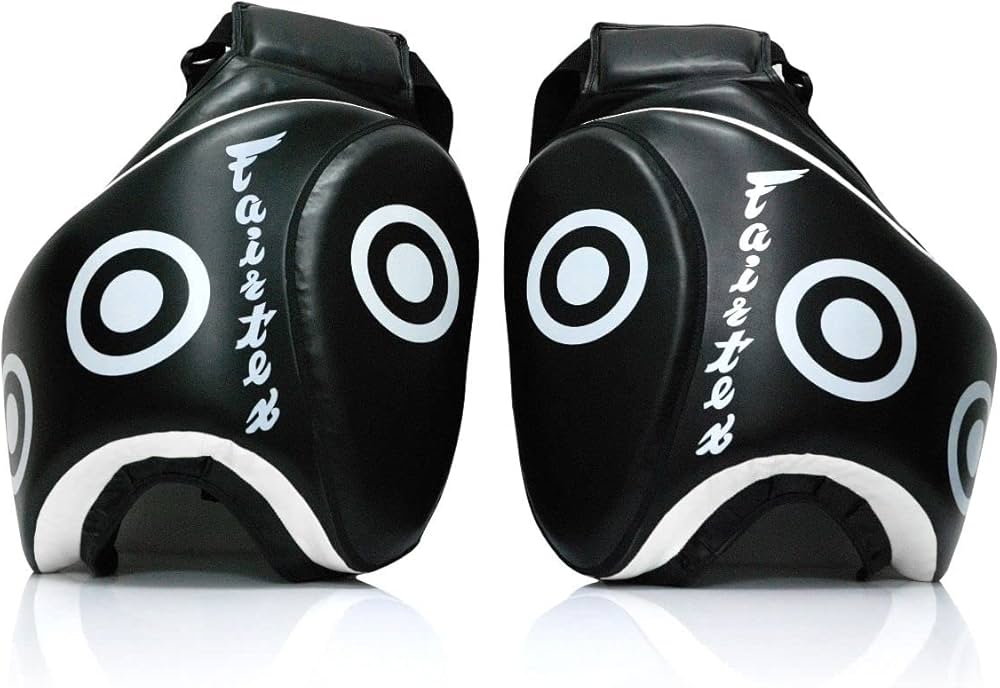 Amazon | Fairtex ローパッド TP3（ブラック） | FAIRTEX | ボクシング