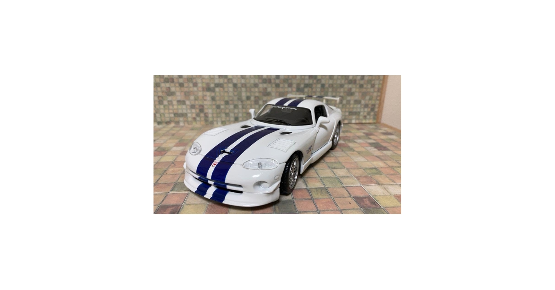 未組立】希少 maisto マイスト 1/24ダッジバイパーGT2 Amazon | DODGE