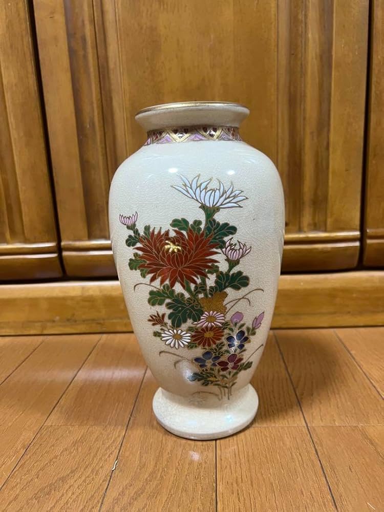 薩摩焼 色薩摩 薩陶山造 金襴色絵 花の図 花瓶 共箱