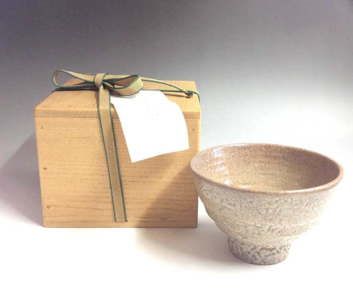 千漢鳳作 井戸 茶碗 共箱 共布 茶道具 千漢鳳作 聞慶窯 井戸 茶碗 共箱