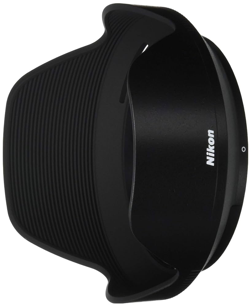 Nikon z 24-200 新古品フード保護フィルター付き
