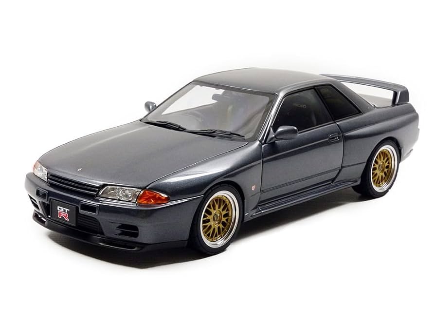 オートアート スカイラインGTR V-SPEC2 R32 Amazon | AUTOart 1/18