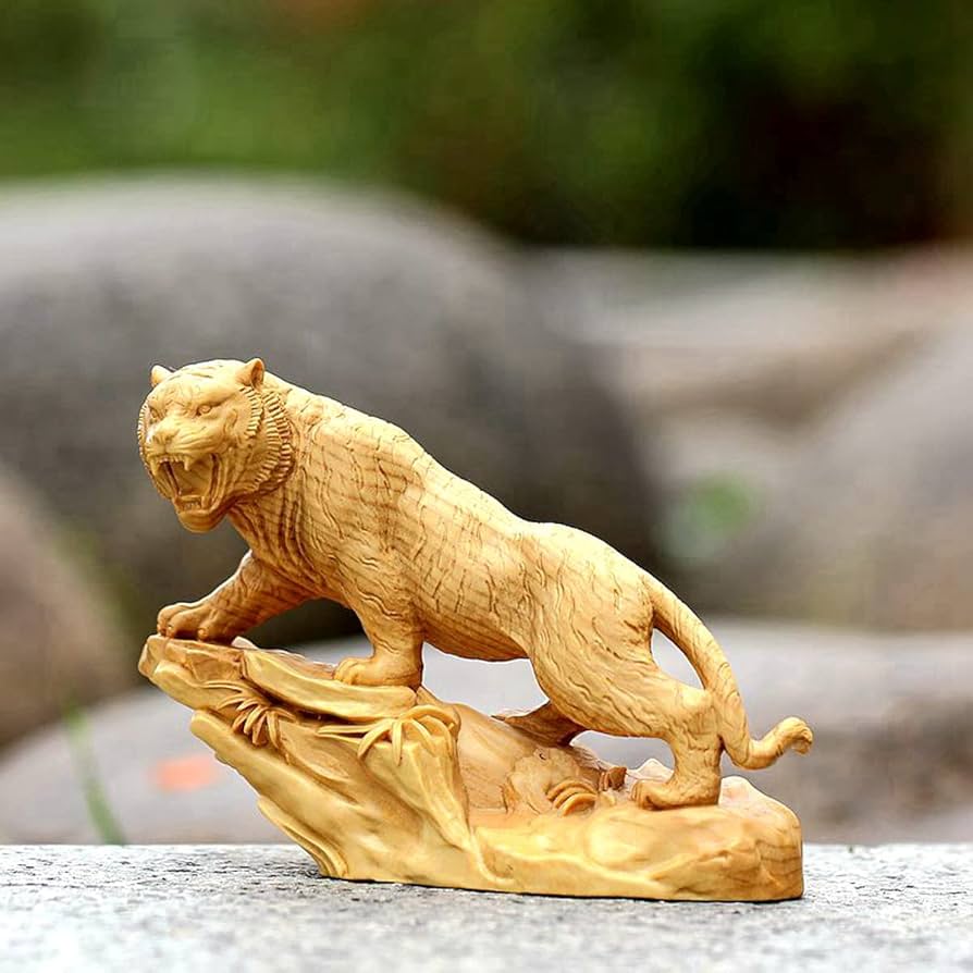 Amazon.co.jp: 虎 置物 風水 高級天然ツゲ木彫り 上山虎 木像の置物