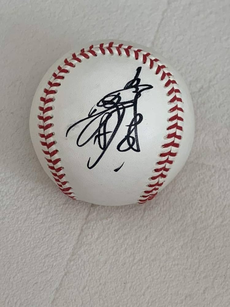 読売ジャイアンツ 坂本勇人選手の直筆サイン入りボール ケース付 読売