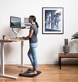 Amazon｜【 何度も踏みたくなる感触 スタンディングデスク マット