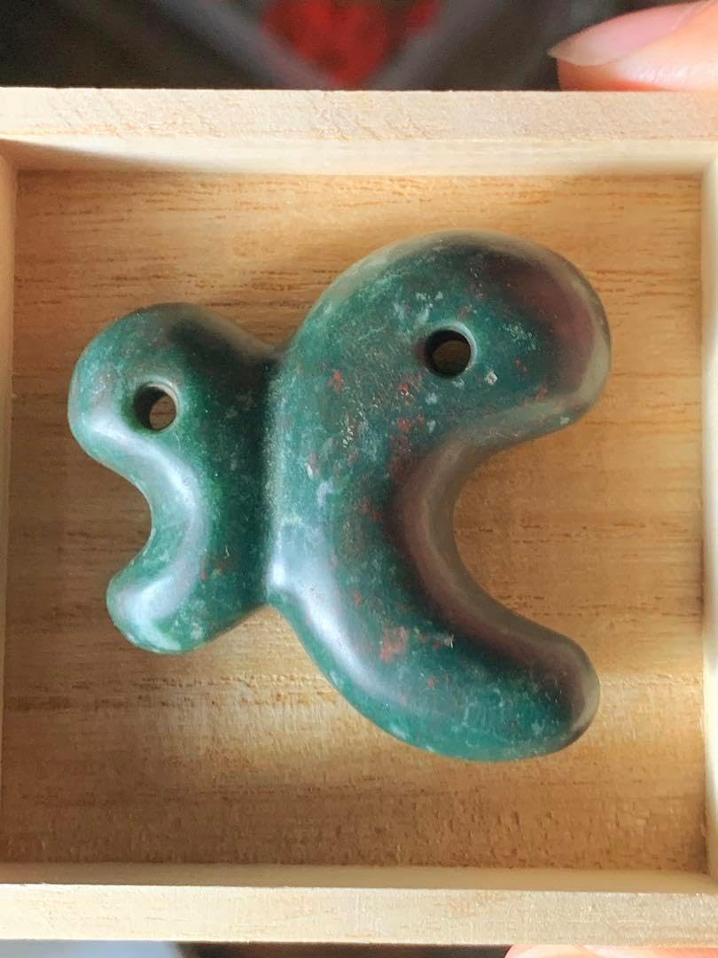 縄文期 極希少 糸魚川ろうかん翡翠異状蛇形勾玉 最高峰 古墳時代 出土