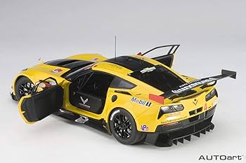 Amazon.com: AUTOart 1 / 18 Chevrolet Corvette C7. R 2016 # 4 Lime