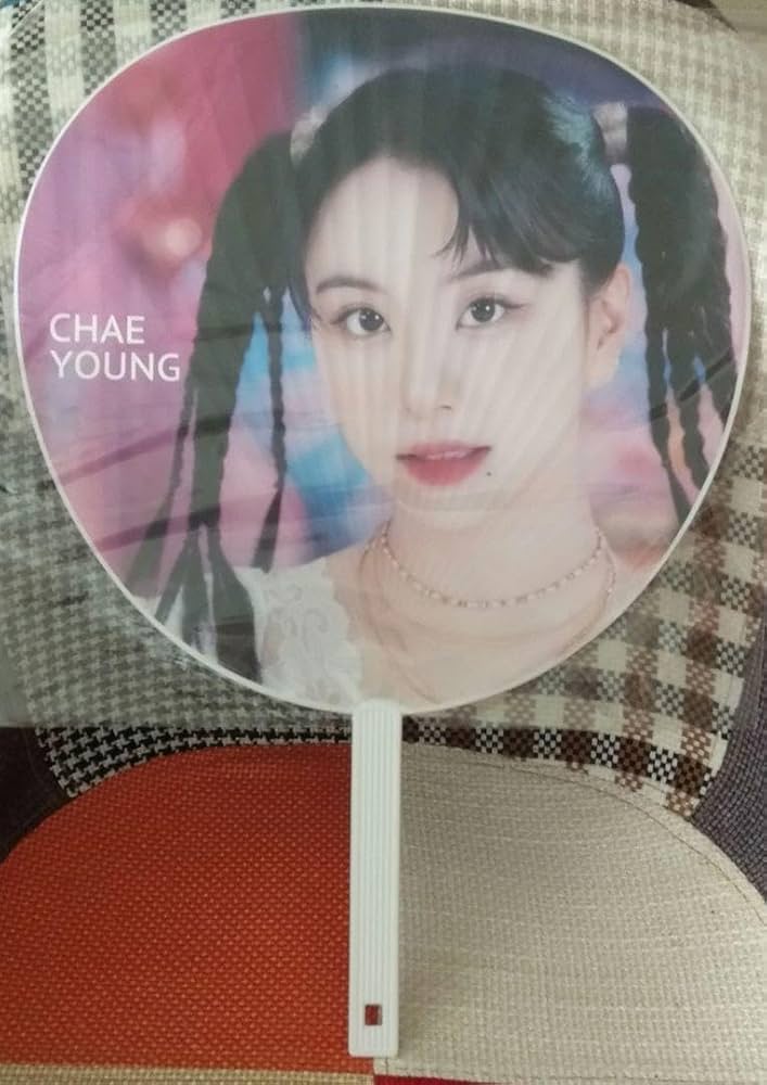 Amazon.co.jp: twice onceday グッズ チェヨンうちわ 2点 : ホーム