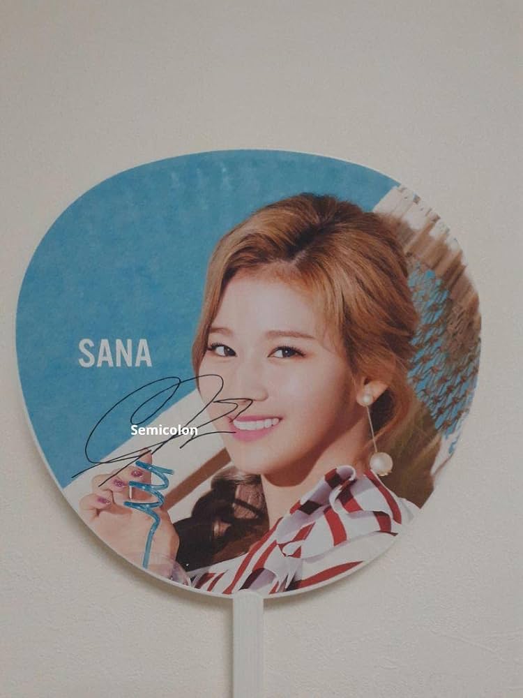 TWICE サナ 直筆サイン入り団扇