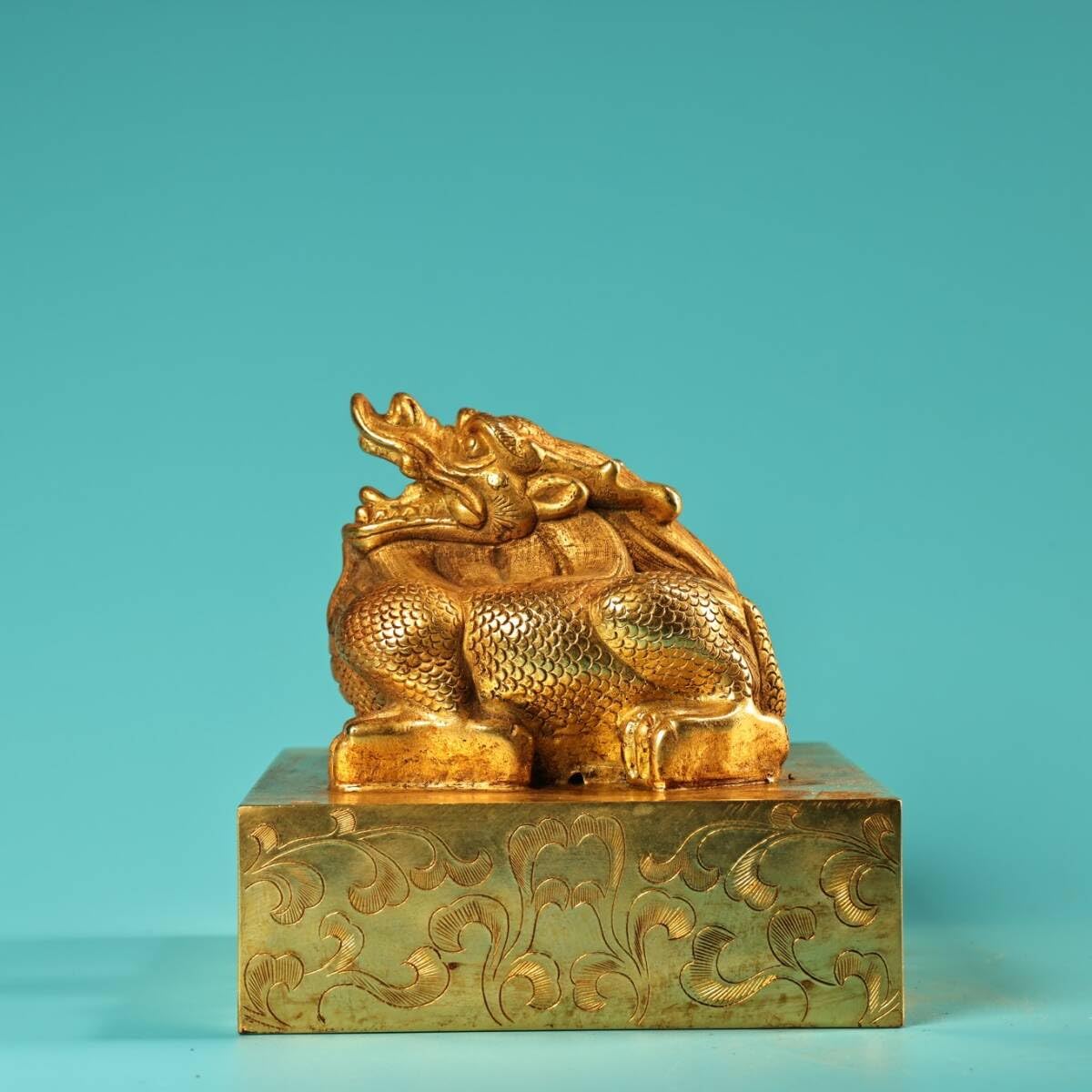 中国古美術・旧蔵鎏金の拱形印鑑玉璽・純銅细密彫・鏨