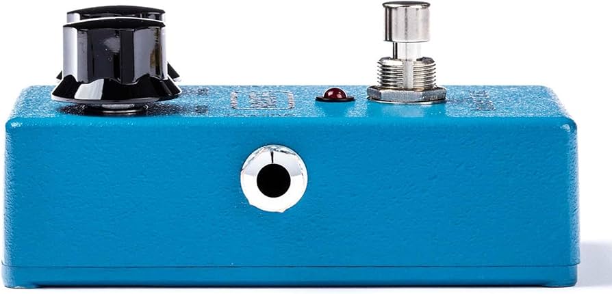 Amazon.com: MXR Blue Box™ Octave Fuzz : Musical Instruments