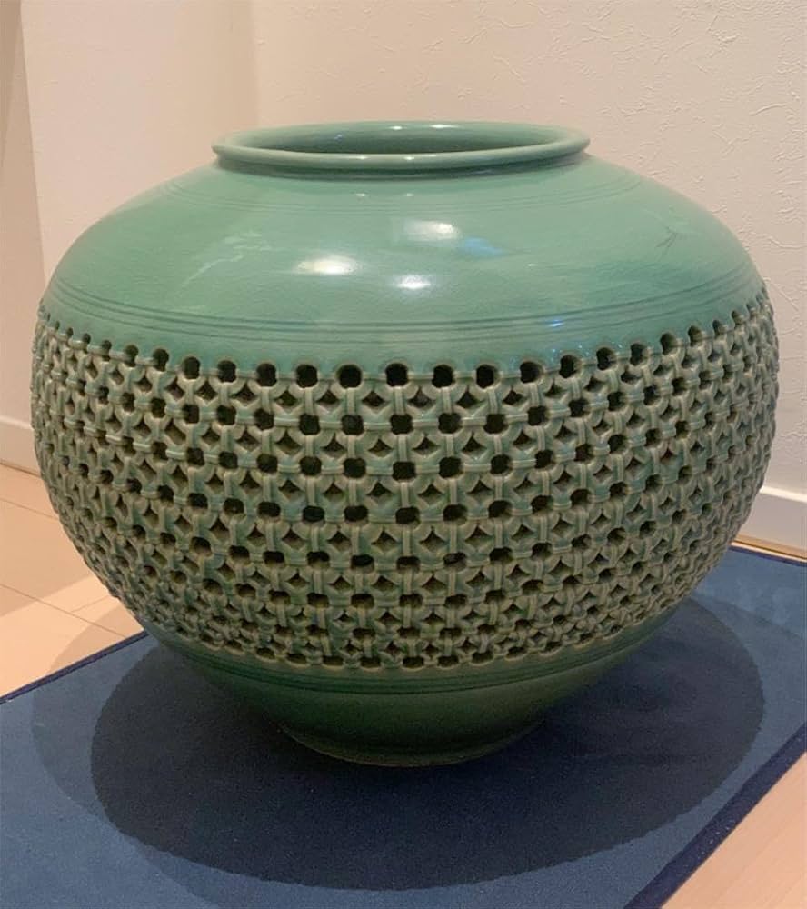 壺 青磁 Amazon.co.jp: 青山 高麗青磁 大型壺 透かし 編み目 陶磁器