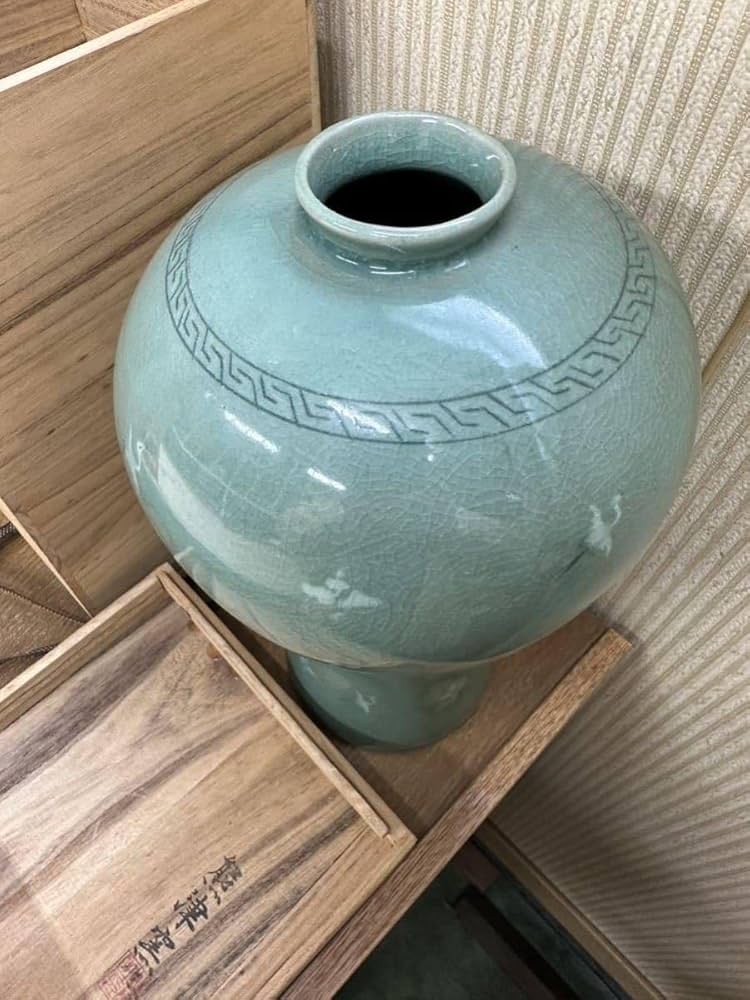 高麗 青磁象嵌雲鶴文瓢形瓶 – 燦禾 SANKA 青磁象嵌雲鶴魚紋瓶 高