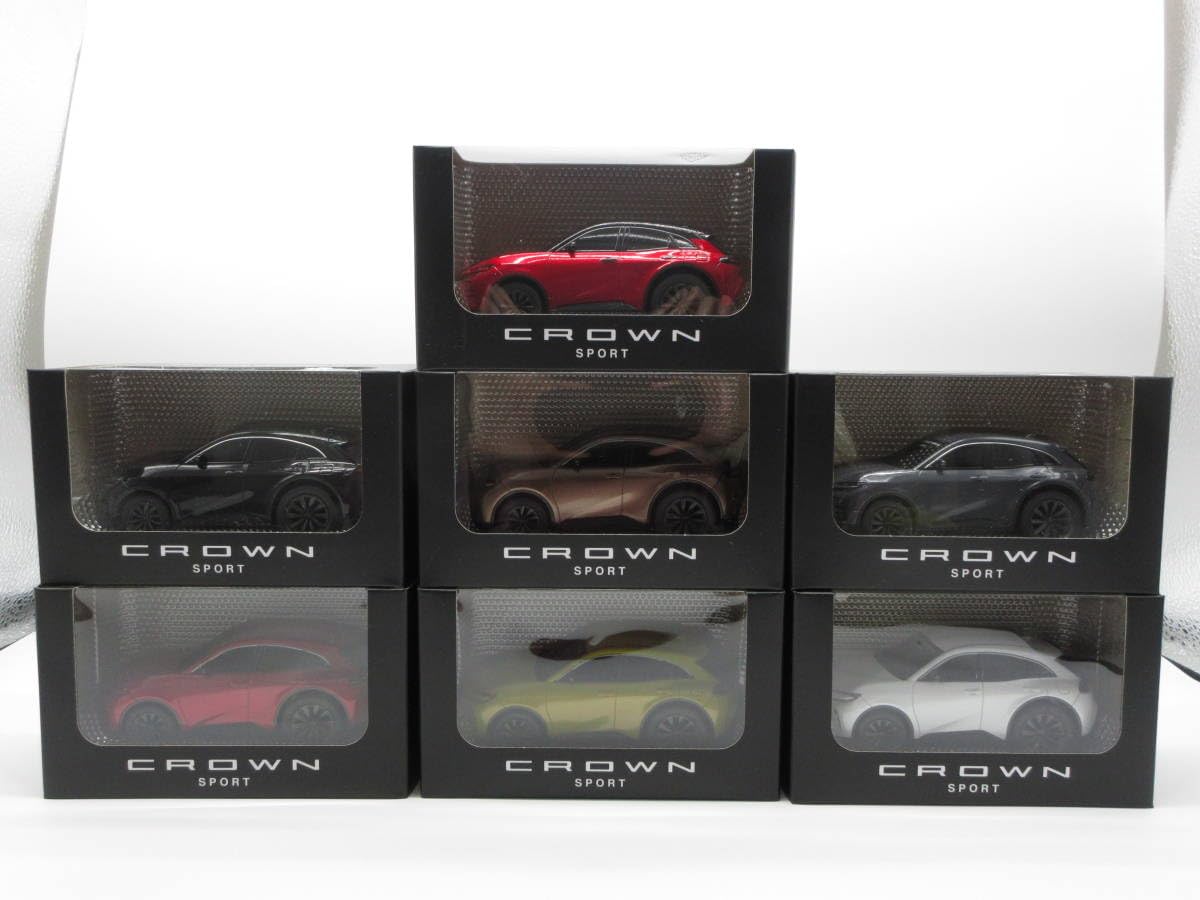 正規品・未開封】クラウンスポーツ ミニカー グレー トヨタ クラウン