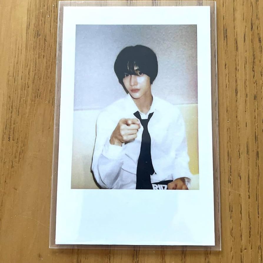 XLOV ヒョン ポラロイド XLOV ヒョン サインポラロイド XLOV ヒョン