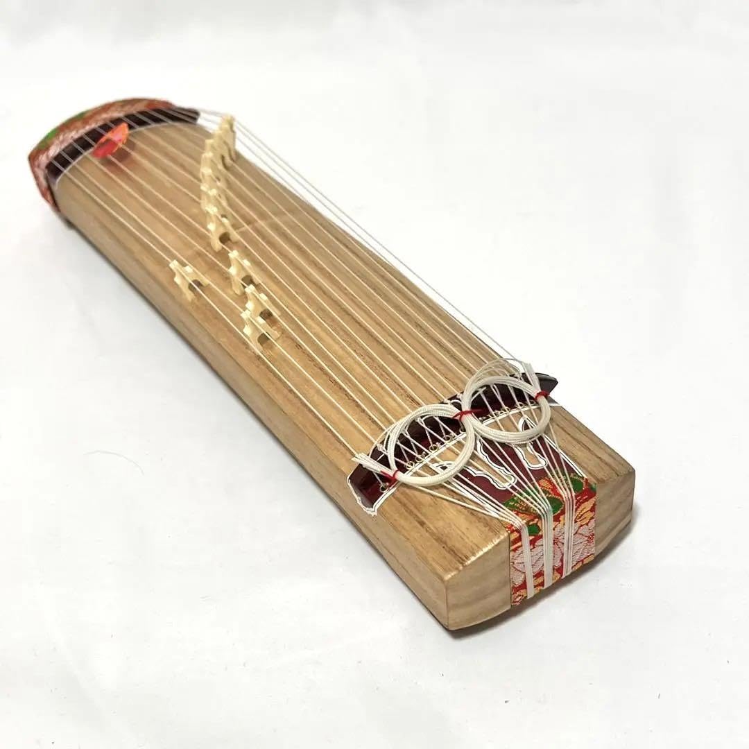 お琴 13弦 並甲、すだれ彫りです。一式揃ってます。 短琴箏