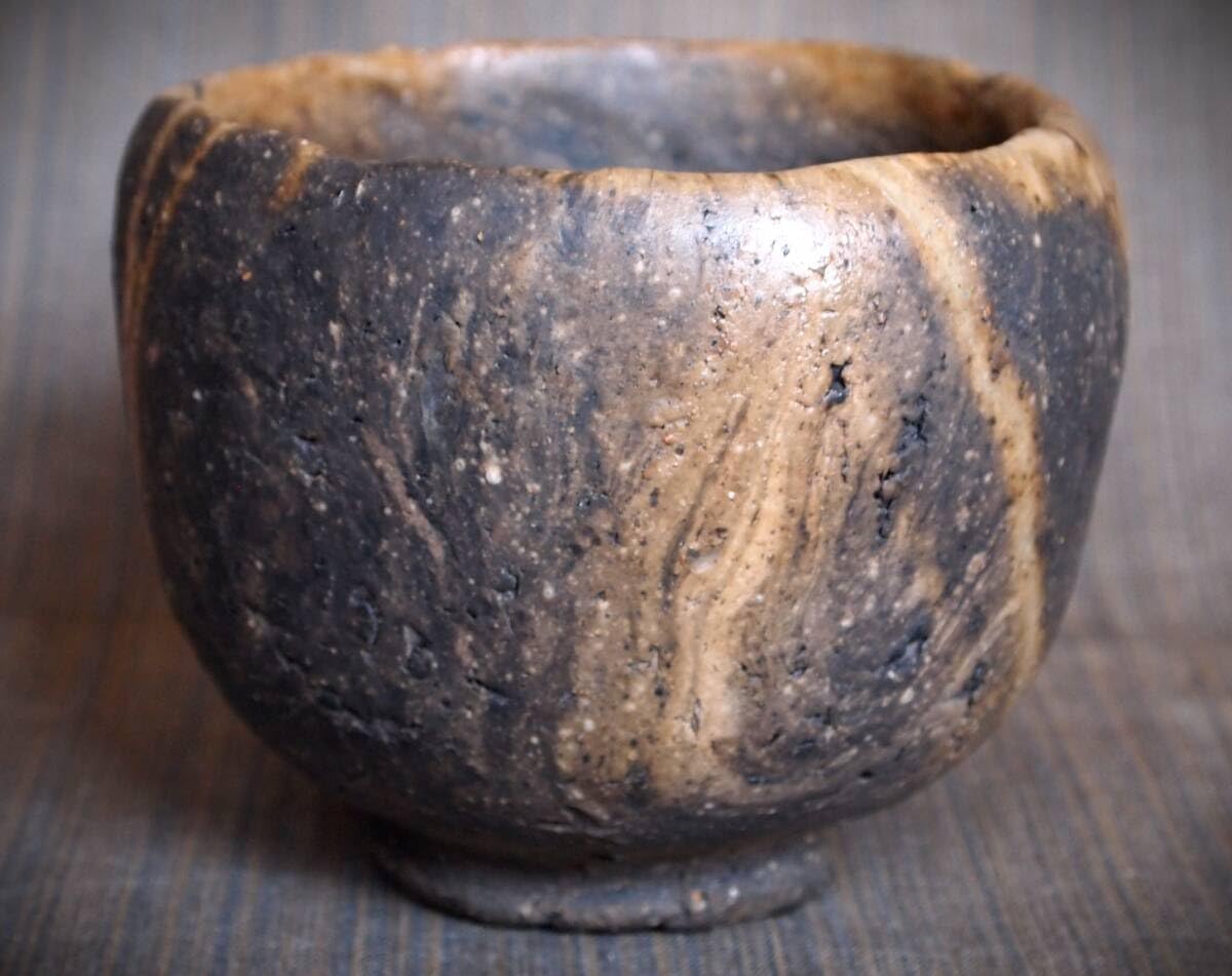 川端文男 備前自然練込茶碗 共箱共布しおり付 川端文男 【陶酔】 川端