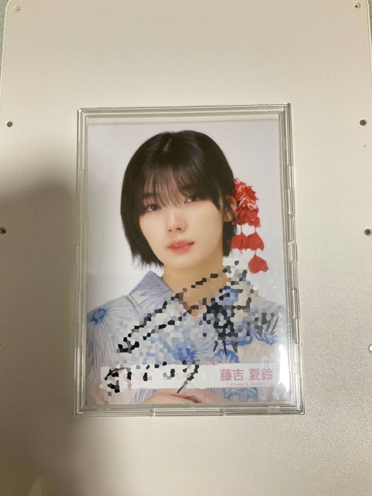 櫻坂46 藤吉夏鈴 2023クリスマスサンタ衣装 直筆 クリスマスサンタ衣装