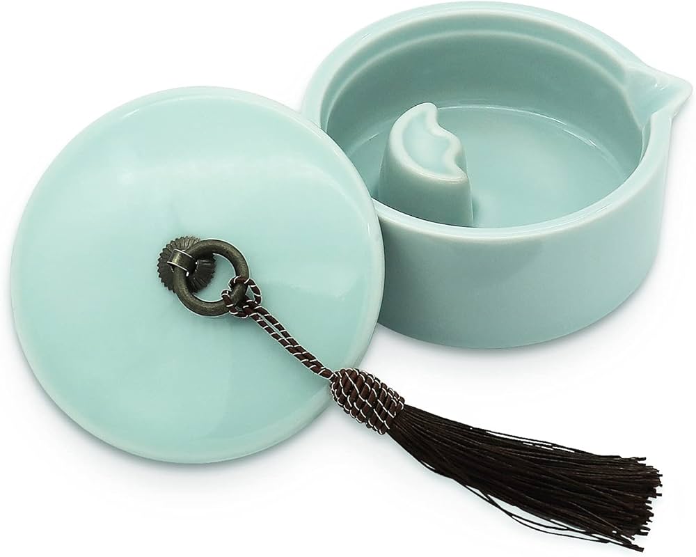 Amazon | 墨池 青磁 円硯 書道液・ 漢字用 （中）筆置き付 | 硯