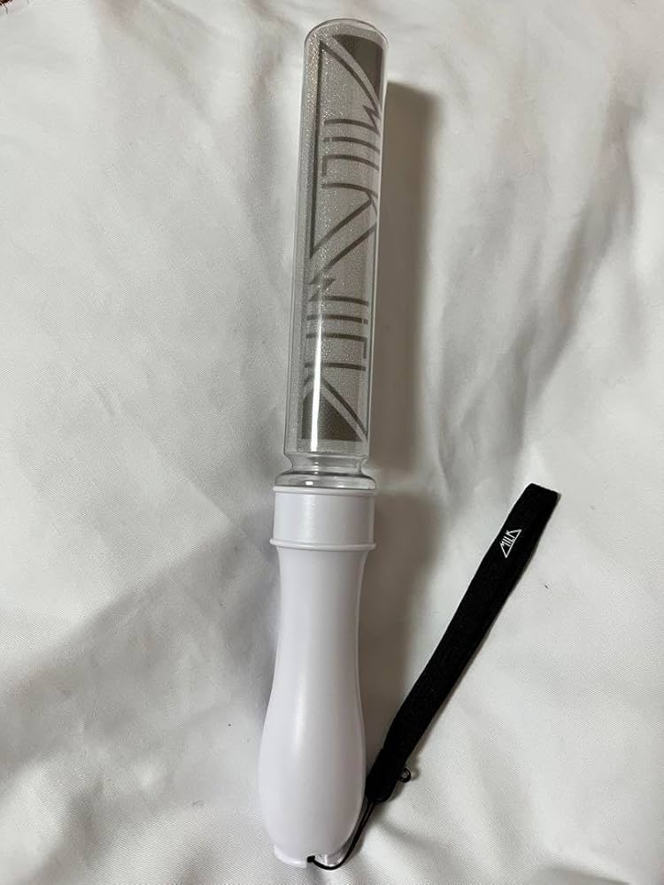 M!LK カラチェンペンライト