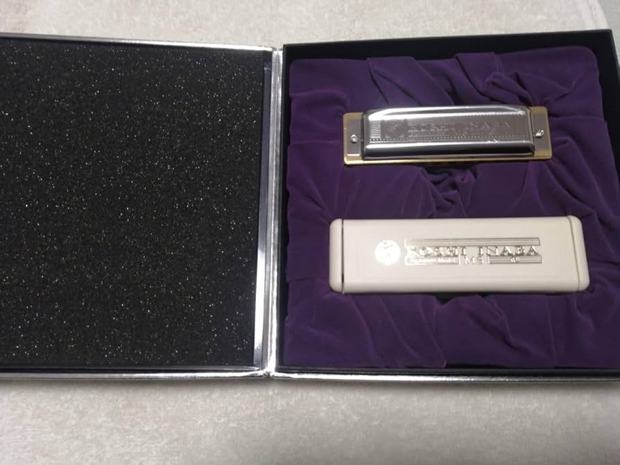 B'z Official Website｜EXHIBITION B'z 稲葉浩志 HOHNER社製