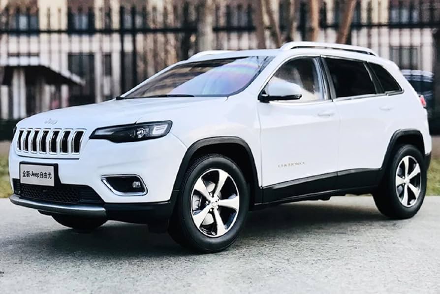 美品】AUTOart 1/18 Jeep チェロキー 白 箱付 送料込 Amazon | ジープ