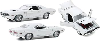 Amazon | グリーンライト 1/18 1970 ダッジ チャレンジャー R/T