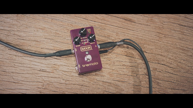 Amazon.com: Dunlop MXR Tremolo Effects Pedal, Purple : Musical