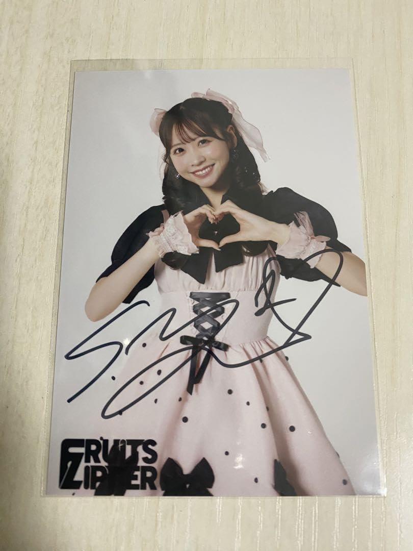 櫻井優衣（FRUITS ZIPPER） サイン入り写真パネル