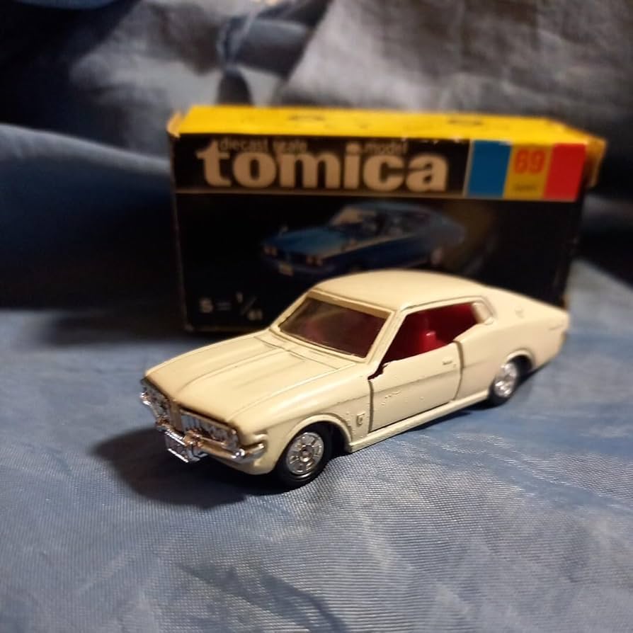 Amazon.co.jp: トミカ コロナ マーク Ⅱ-L 黒箱 絶版 日本製 69 箱 白