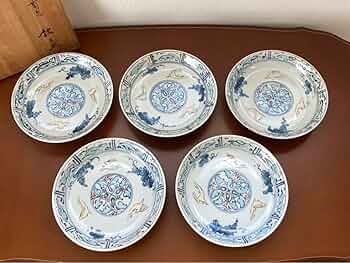 Amazon.co.jp: 有田焼 谷鳳窯 宮崎祐輔作 染錦花兎文 皿 桐箱入 銘々皿