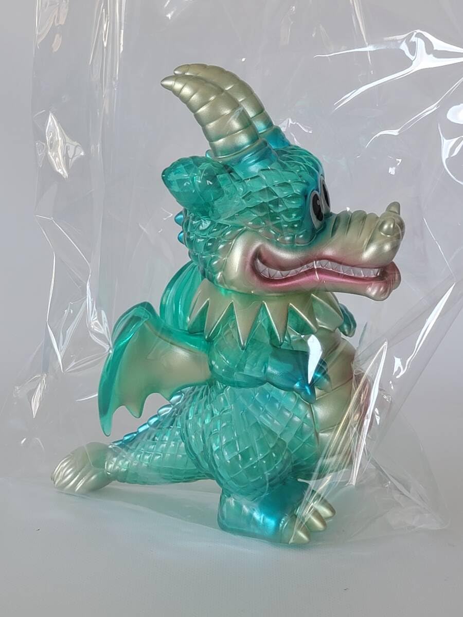 Amazon.co.jp: 三眼龍神 カームドラゴン クリアエメラルド -eyed