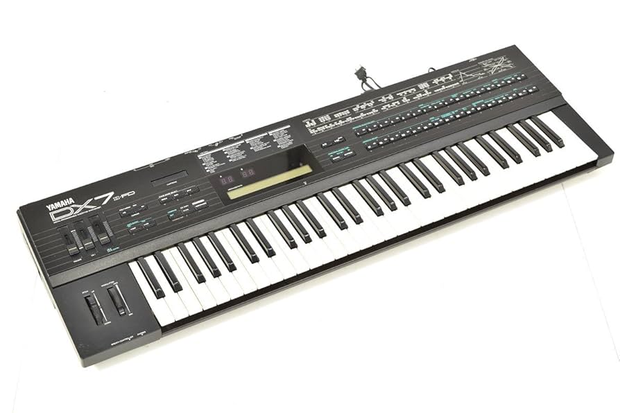 Yamaha DX7 II FD シンセサイザー 61鍵盤 ケース付き YAMAHA ヤマハ 61