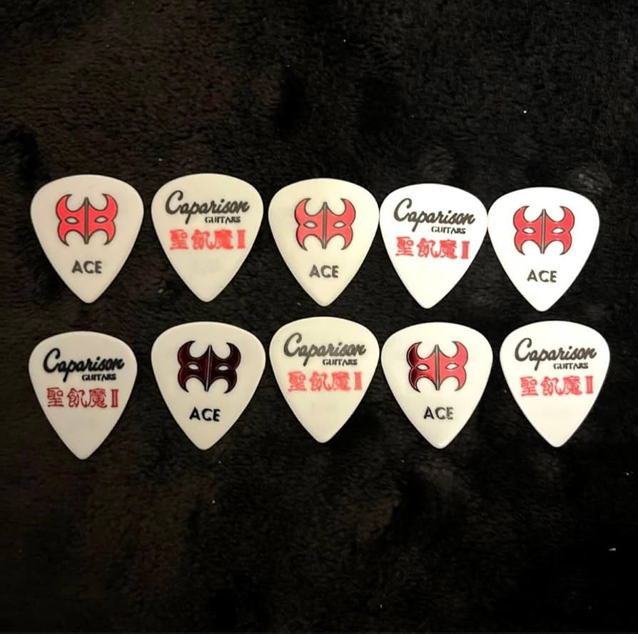 Amazon.co.jp: 聖飢魔II エース清水長官モデル ギターピック