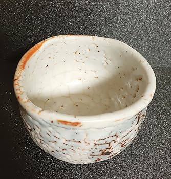 Amazon.co.jp: 志野焼 現代作家作 銘有 絵志野 大振り 茶碗 茶道具